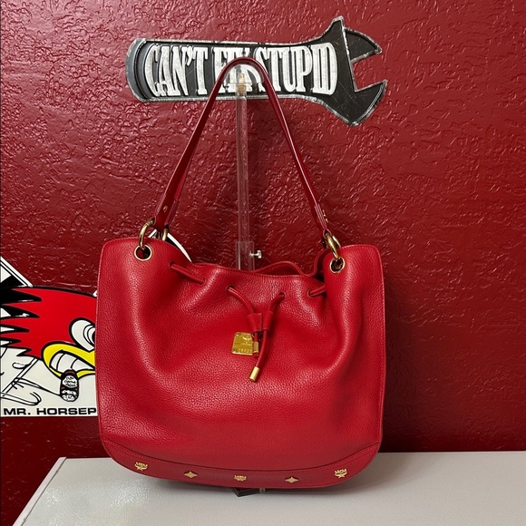 MCM Red Leather Shoulder Bag with Gold Accents with COA - Picture 2 of 9